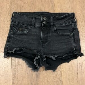 American Eagle black cargo stretch shorts